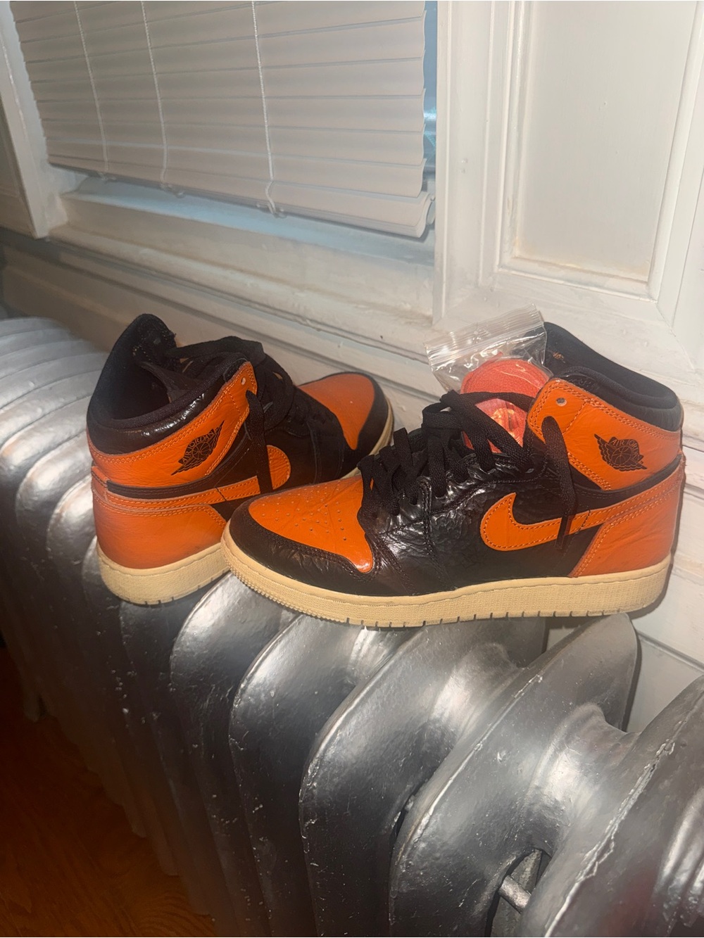 Jordan 1 Retro High OG “Shattered Backboard 3.0”